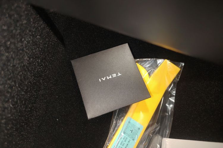 特斯拉 Model Y L 2025款 长续航全轮驱动版中控内饰11