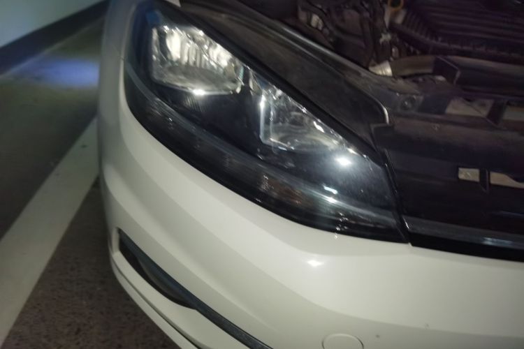 大众 高尔夫 2018款 230TSI 自动舒适型车身外观8