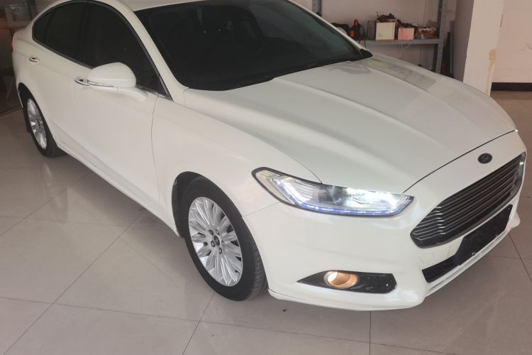 福特 蒙迪欧 2013款 2.0L GTDi200时尚型车身外观3