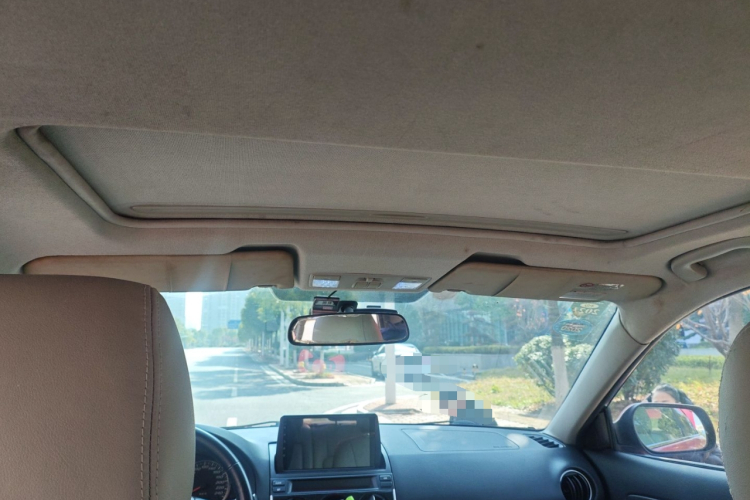 马自达6 2012款 2.0L 自动时尚型中控内饰22