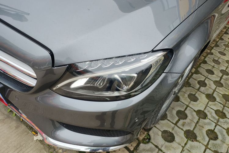 奔驰C级 2018款 C 200 L 运动版局部细节36