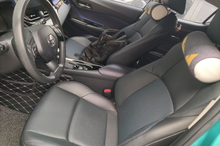 丰田C-HR 2020款 2.0L 领先版中控内饰19