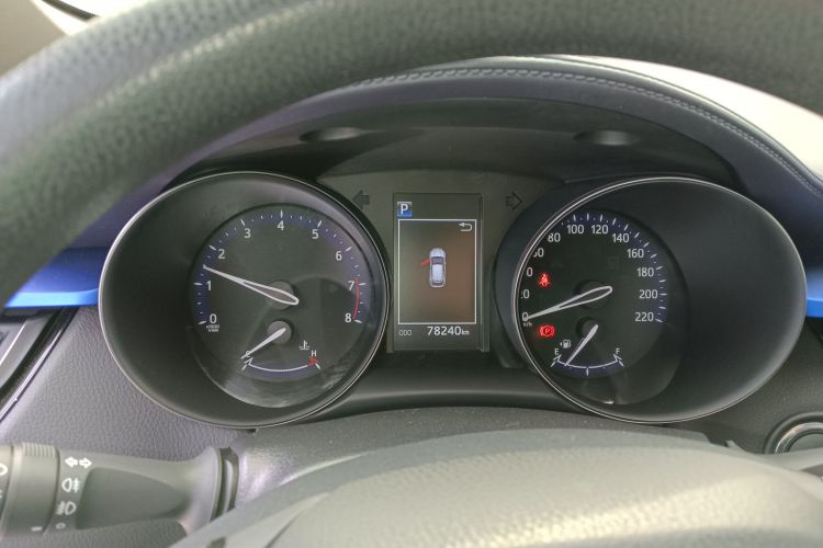 丰田C-HR 2018款 2.0L 酷越领先版 国V中控内饰14