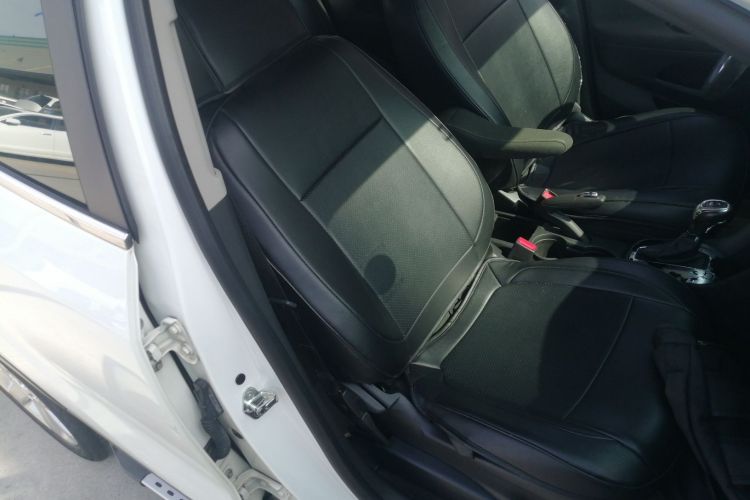 别克 昂科拉 2014款 1.4T 自动两驱都市精英型局部细节41