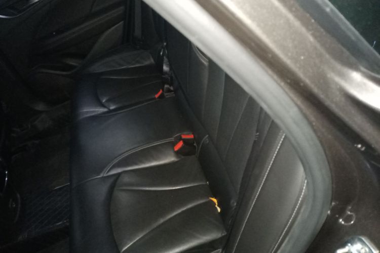 别克 君越 2018款 20T 精英型中控内饰21