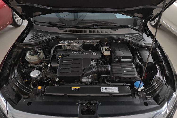 大众 朗逸 2021款 1.5L 自动视野版机舱底盘24