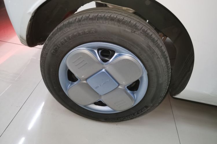 吉利银河 2024款 熊猫mini 200km 耐力熊车身外观6008