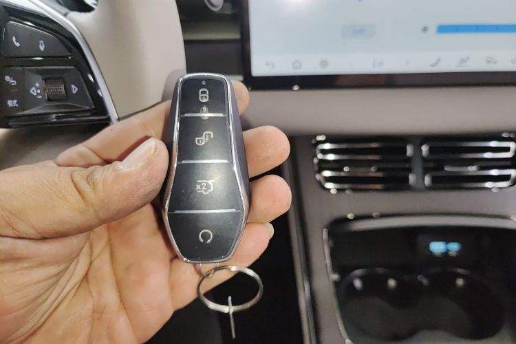 比亚迪 汉 2025款 EV 701KM激光雷达智驾型中控内饰11