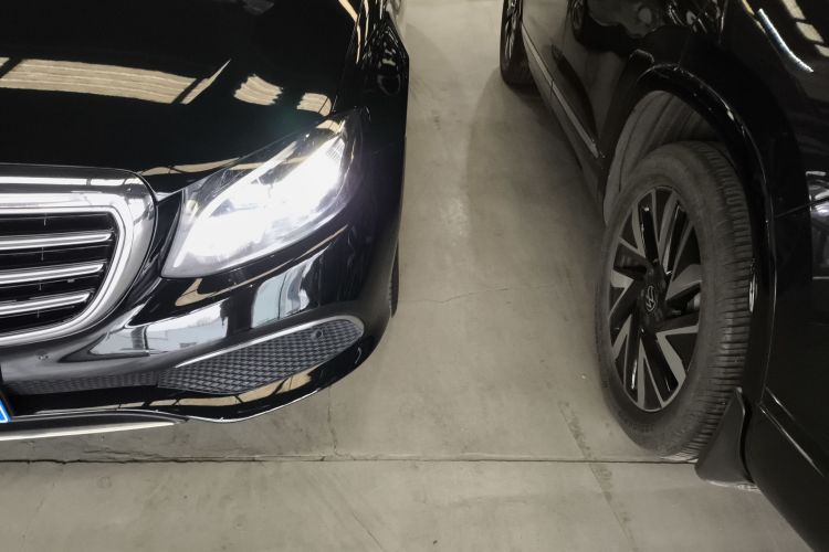 奔驰E级 2017款 E 300 L 豪华型局部细节36