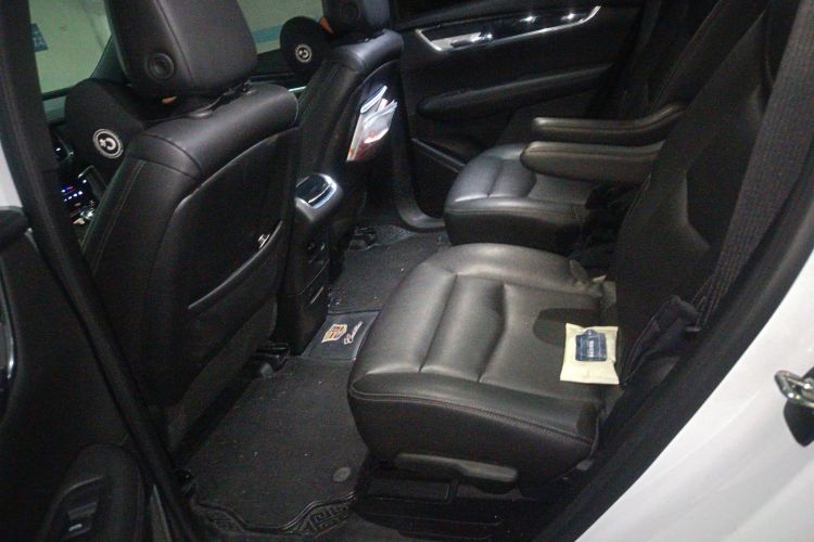 凯迪拉克XT6 2021款 2.0T 六座两驱豪华型中控内饰21