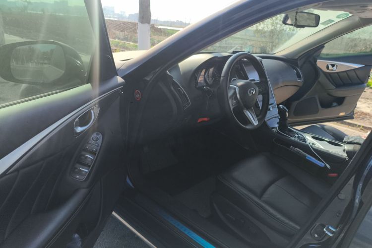 英菲尼迪Q50L 2018款 2.0T 逸享版 国V中控内饰20