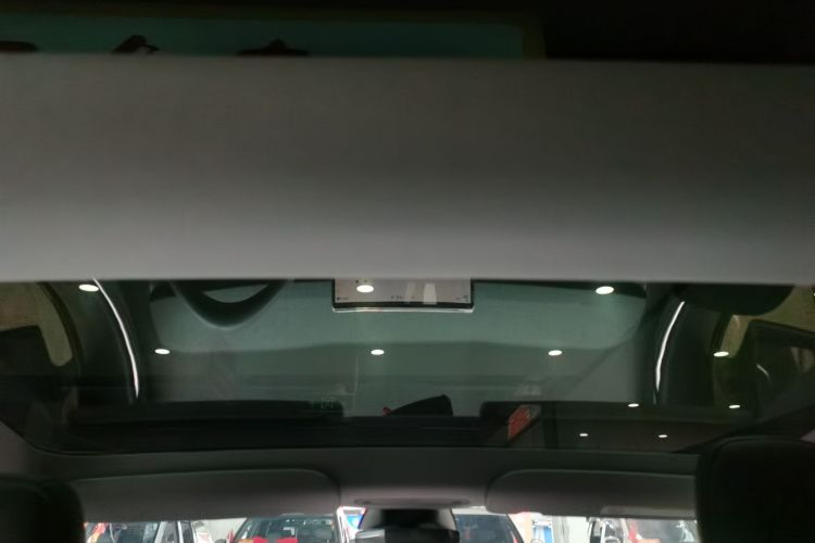 特斯拉 Model 3 2025款 后轮驱动版中控内饰22