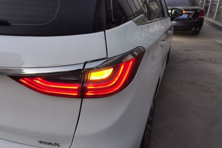 比亚迪 宋MAX 2019款 1.5T 自动智联睿逸天窗型 7座 国VI车身外观9