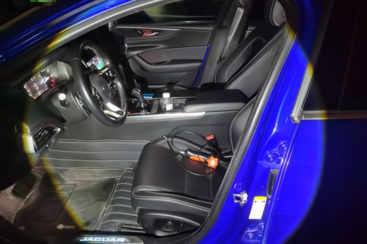 捷豹XEL 2020款 2.0T 200PS R-DYNAMIC S进取运动版中控内饰19