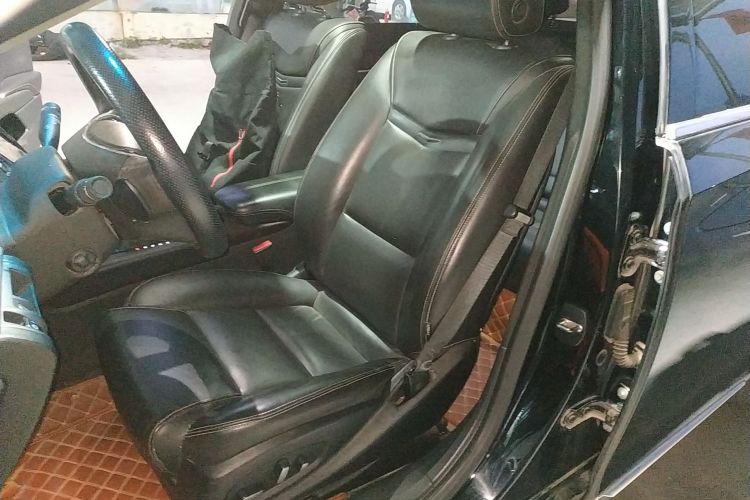 凯迪拉克XTS 2018款 28T 精英型中控内饰19