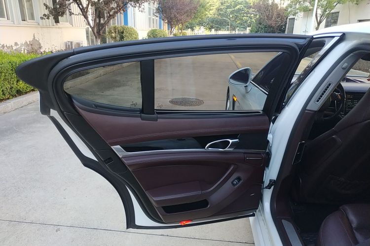 保时捷 2016款 Panamera 4 Edition 3.0T中控内饰7008