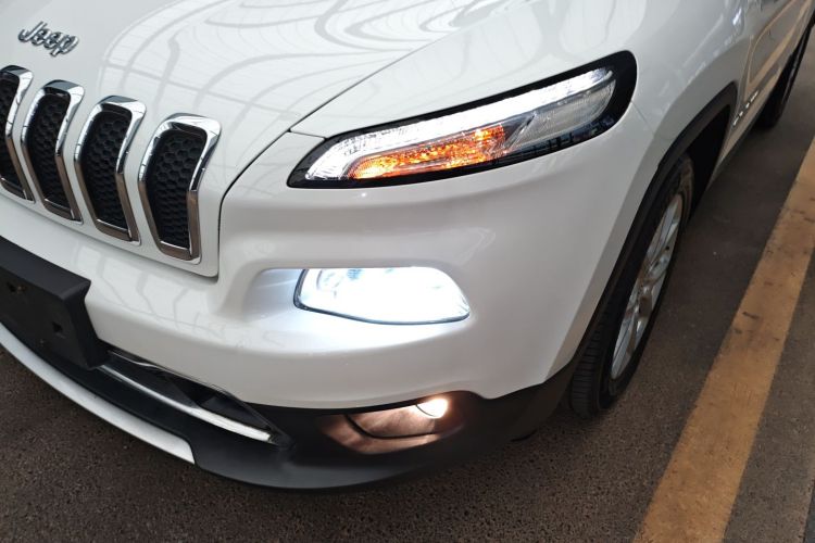 Jeep 自由光 2017款 2.4L 领先版局部细节36