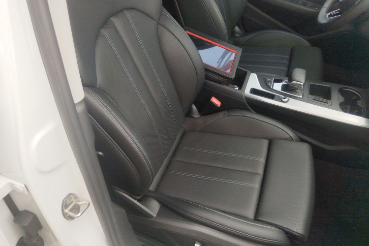 奥迪A4L 2024款 40 TFSI 时尚动感型局部细节41