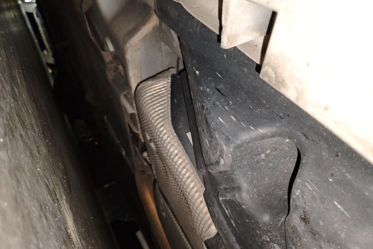 福特 蒙迪欧 2013款 2.0L GTDi200豪华型局部细节9003