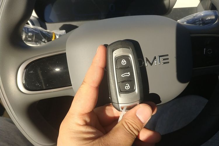 吉利银河 熊猫 2025款 210km 元气熊中控内饰11