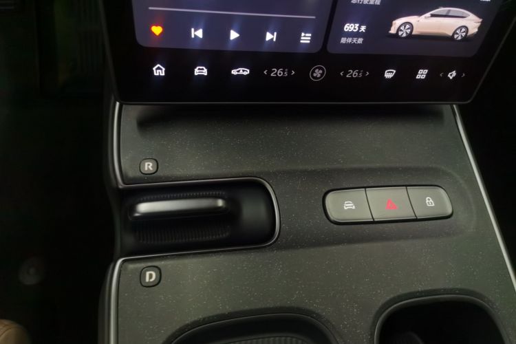 蔚来ET5 2022款 75kWh中控内饰18