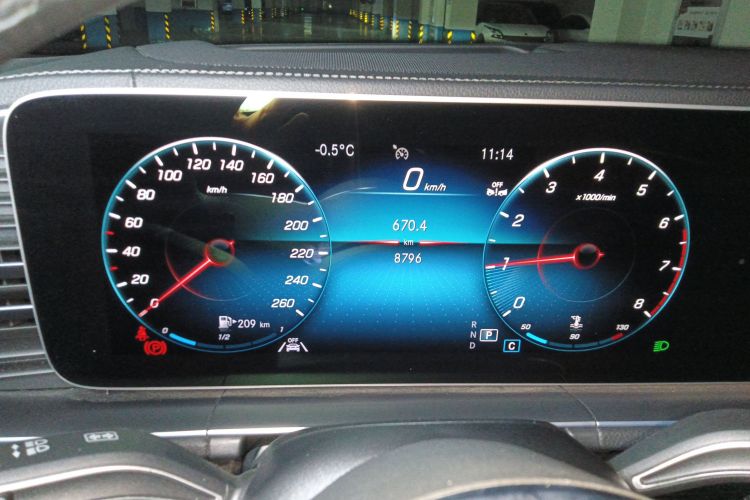 奔驰GLE 2023款 GLE 350 4MATIC 时尚型中控内饰14