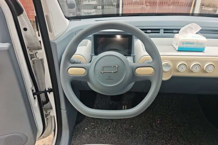 奔腾小马 2025款 222km 灵动马中控内饰13