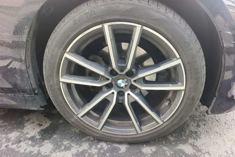 宝马3系 2020款 320Li M运动套装车身外观10