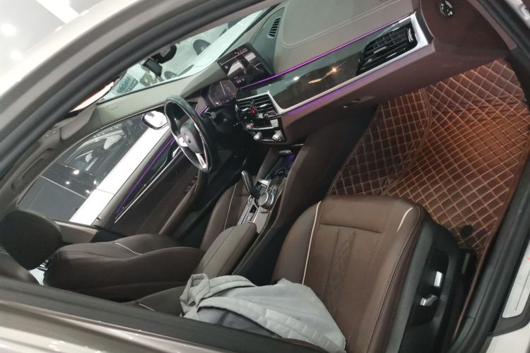 宝马5系 2022款 改款二 525Li 豪华套装局部细节41