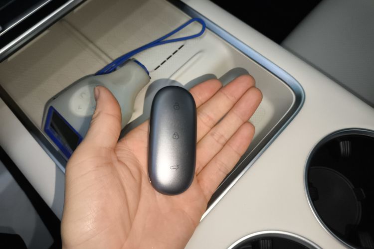 理想汽车 理想L9 2024款 Ultra中控内饰11