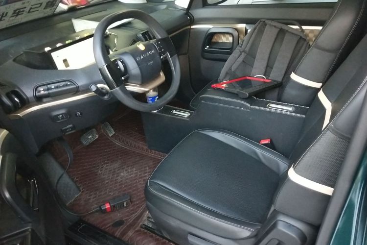 宝骏KiWi EV 2022款 设计师轻享版 三元锂中控内饰19