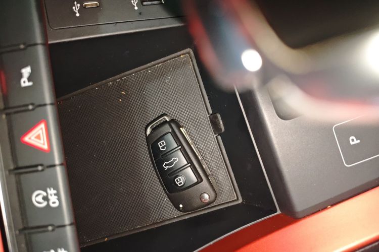 奥迪Q3 2020款 35 TFSI 时尚动感型中控内饰7001