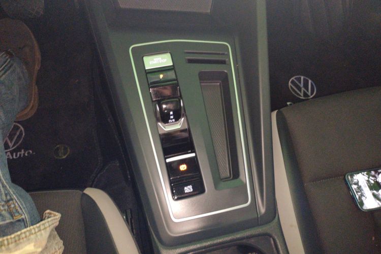 大众 高尔夫 2023款 改款 280TSI DSG Pro中控内饰18