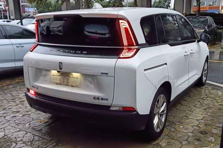 奔腾NAT 2023款 PRO 智享出行版 425km车身外观6005