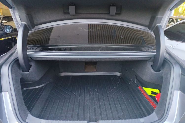 比亚迪 汉 2020款 DM 四驱性能版豪华型机舱底盘23