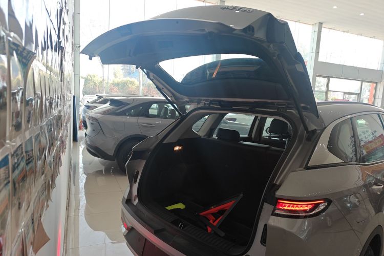 奔腾T90 2023款 1.5T DCT 自动豪华型局部细节23