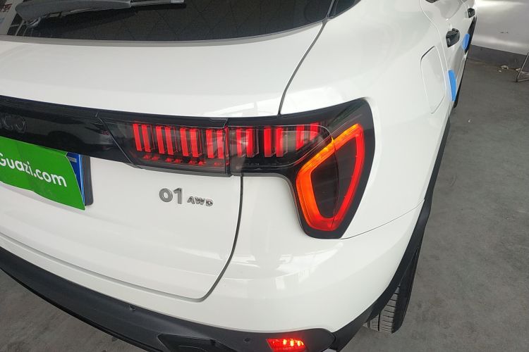 领克01 2017款 2.0T 四驱劲Pro版车身外观9