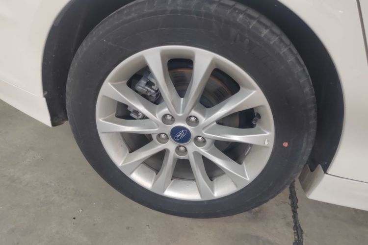 福特 蒙迪欧 2018款 EcoBoost 180 时尚型车身外观6008