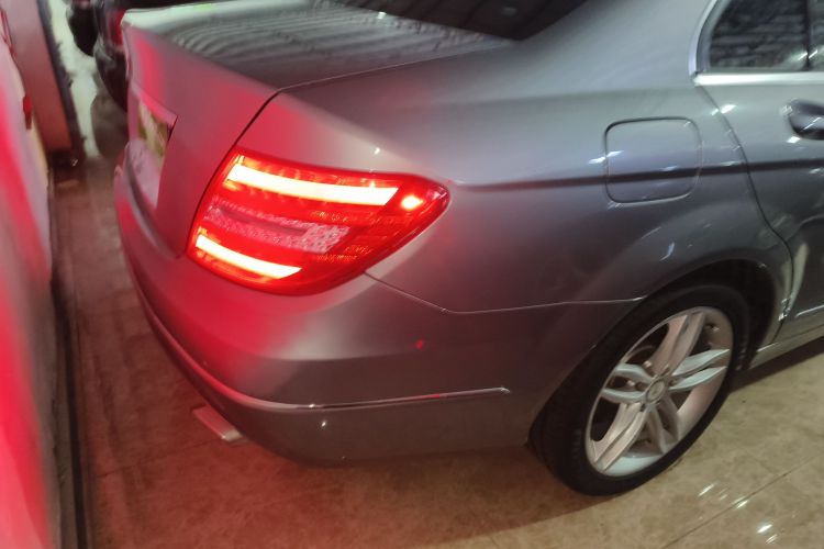 奔驰C级 2013款 C 260 CGI 优雅型车身外观9