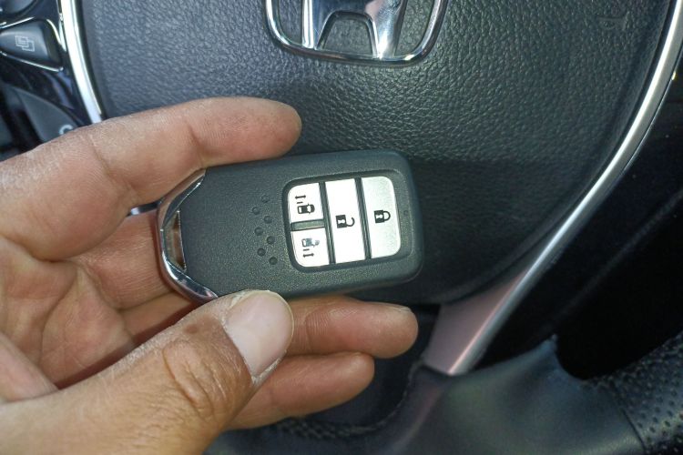 本田 艾力绅 2016款 2.4L 舒适版中控内饰7001