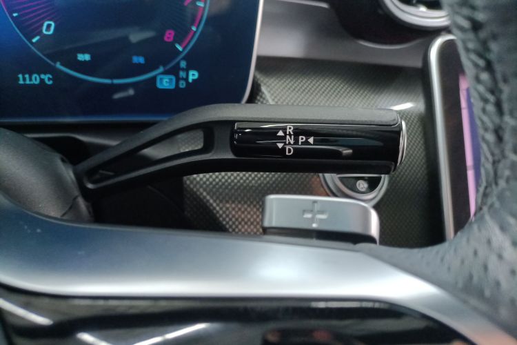 奔驰C级 2023款 改款二 C 260 L 运动版局部细节18