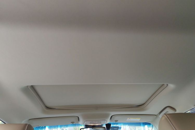 别克GL8 2023款 改款 陆上公务舱 豪华型中控内饰22