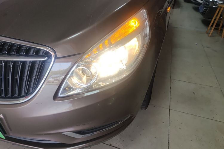 别克GL8 2018款 28T 尊贵型 国VI局部细节36