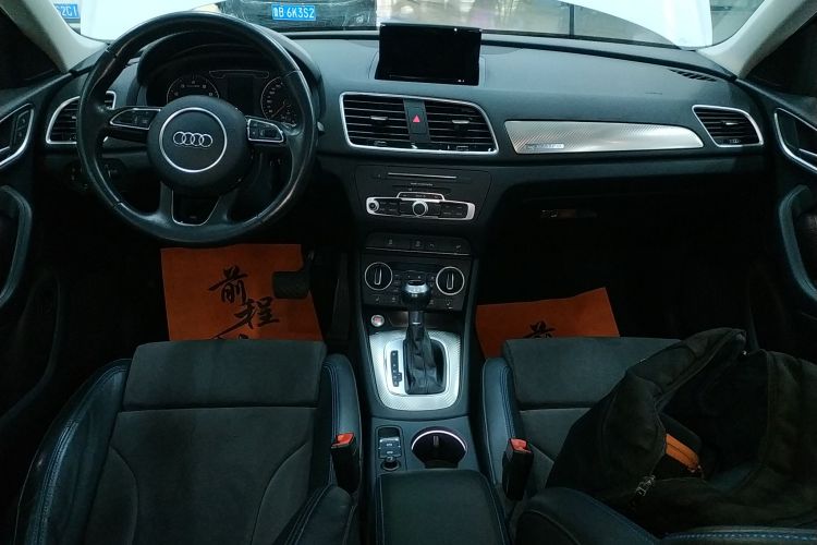 奥迪Q3 2017款 40 TFSI quattro 全时四驱运动型中控内饰16