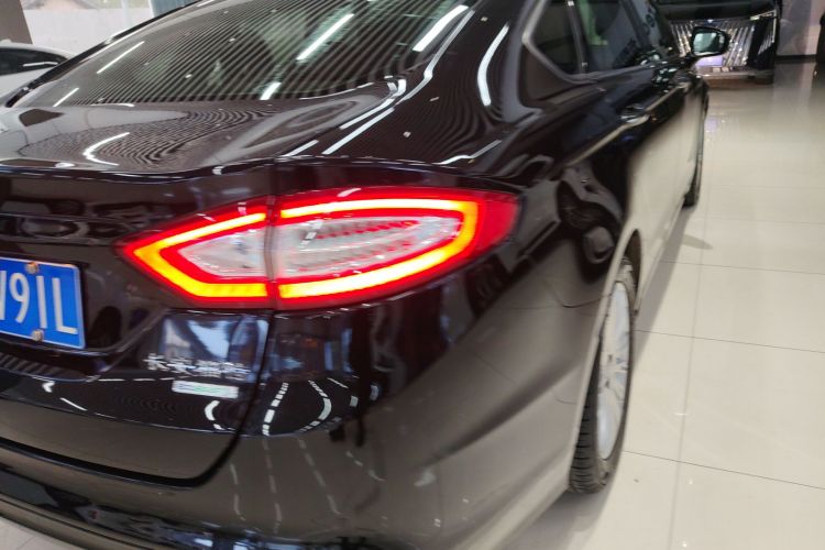 福特 蒙迪欧 2013款 2.0L GTDi200豪华型车身外观6006