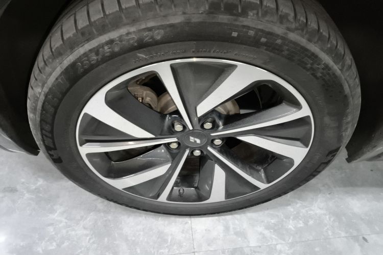 理想汽车 理想ONE 2021款 增程6座版车身外观6007