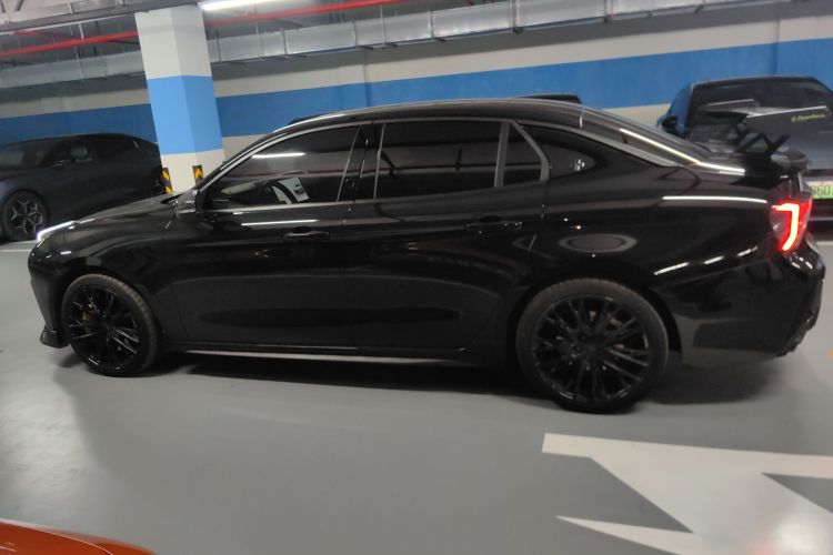 领克03 2025款 03+ 2.0TD 自动性能套装车身外观4