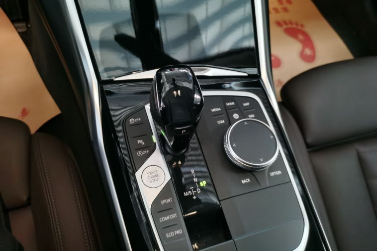 宝马3系 2021款 320Li M运动套装中控内饰18