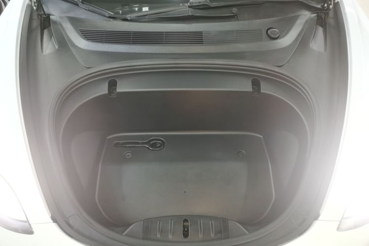 特斯拉 Model 3 2020款 标准续航后驱升级版机舱底盘24