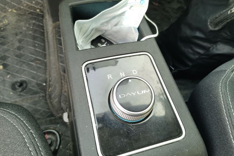 大运 悦虎 2022款 30.66kWh 两驱标准版中控内饰18